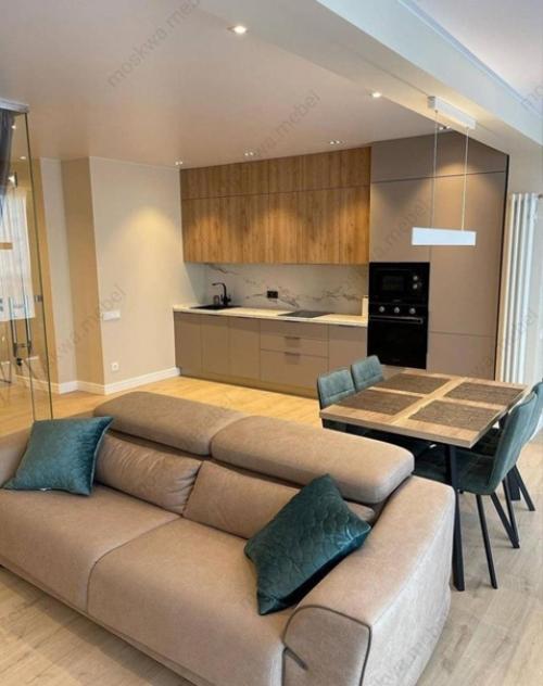 Просторная квартира. В нейтральных тонах. 01