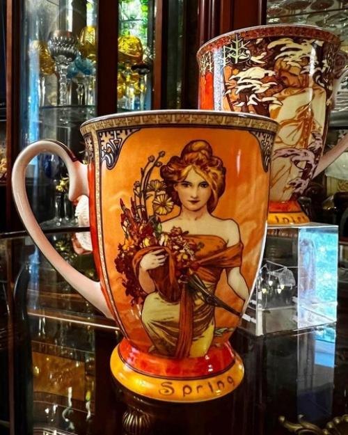 Кружки Зима и весна по мотивам картин знаменитого чешского живописца альфонса Марии муха. 01