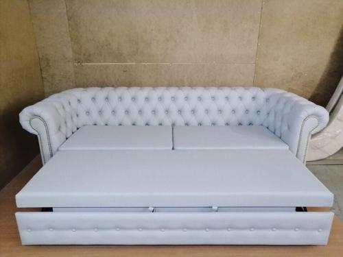 Всеми любимый, прекрасный, не побоюсь этого слова, величественный диван - честер! 03