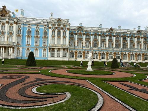 Второй день в городе Санкт-петербург мы посвятили поездке в екатерининский дворец в Пушкин - царское село. 02