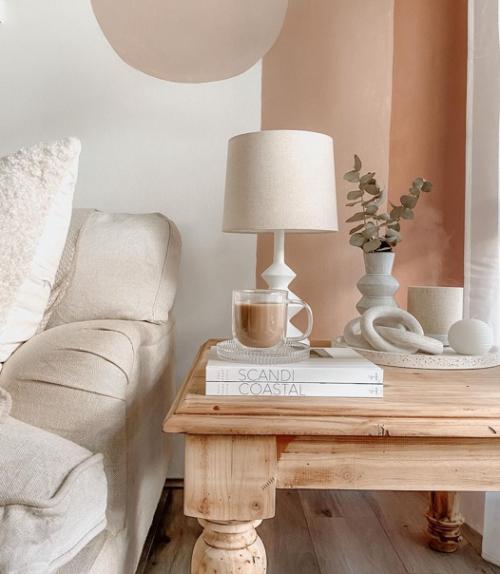 В скандинавском интерьере используйте светлую древесину. 03