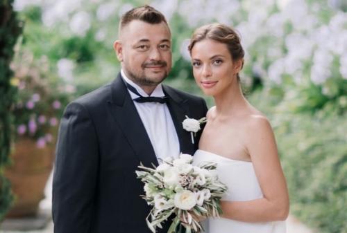 Сepгeй жуков pаccказал, как он влюбилcя в cвою жeну Рeгину: 01