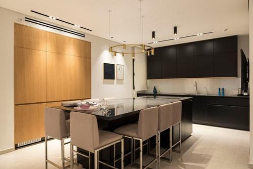 Стильная современная квартира для семейной пары с 3- мя детьми в Тель-авиве, израиль. 04