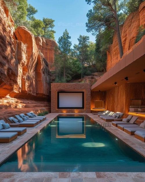 Этот интерьер представляет собой совершенное сочетание современной архитектуры и естественной красоты. 02