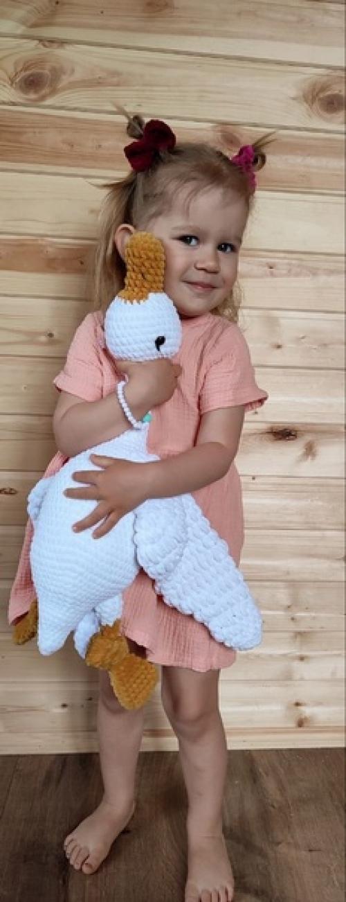 Яркая и веселая мягкая игрушка гусь - обнимусь поднимет настроение вам и вашим близким. 02