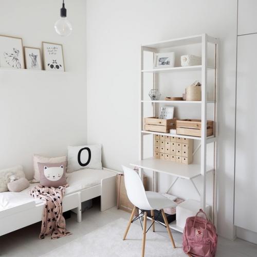 Серый цвет, дерево и растения: классический современный интерьер в скандинавском стиле. 01