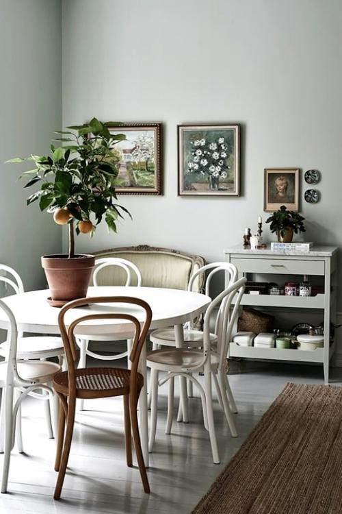 Венские стулья.  Венские стулья появились 175 лет назад, но несмотря на почтенный возраст, это не просто мебель, а настоящая икона стиля. 01