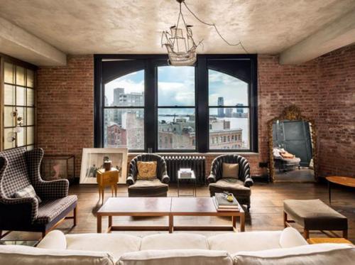 Просторная квартира. В стиле лофт. 01