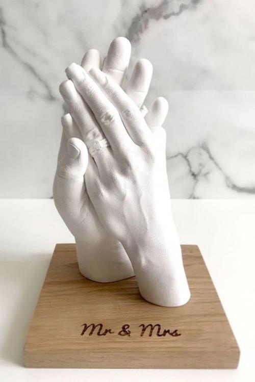 3D слепок рук - это не просто оригинальный сувенир, но и трогательная возможность сохранить память о самых дорогих моментах жизни. 08