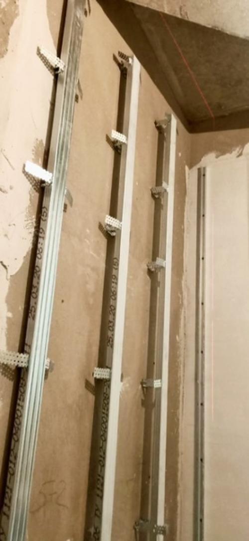 На одном из объектов занимались монтажом фальшстен из гипсокартона. 02