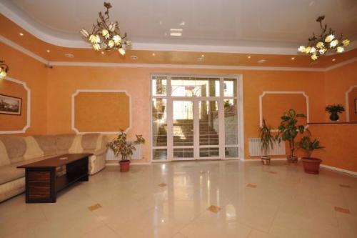 Отель дня: коттедж номер 37 (Крым, Симферополь, Николаевка). 01