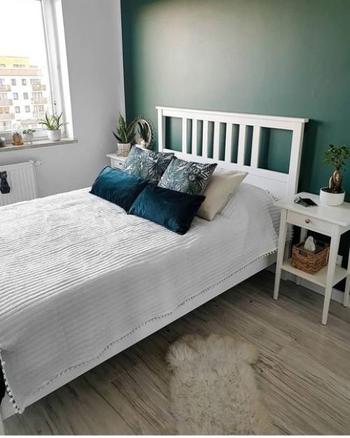 В наших широтах, где зимой сыро и пасмурно, скандинавские интерьеры квартир особенно актуальны. 06