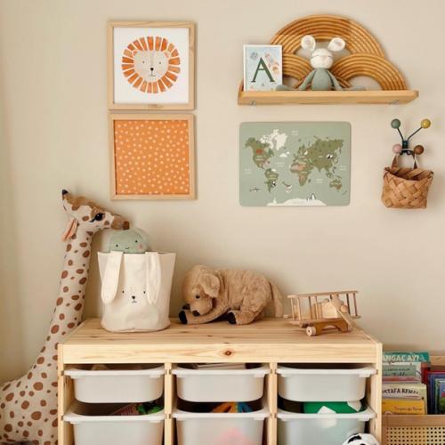 Благодаря обильному использованию дерева в дизайне, интерьер этого дома выглядит очень теплым и уютным. 04