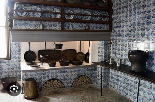 Пятнадцать лет назад, когда я была дизайнером ещё , внимание, только в мечтах, я делала себе кухню и уже тогда выпендривалась. 05 Пятнадцать лет назад, когда я была дизайнером ещё , внимание, только в мечтах, я делала себе кухню и уже тогда выпендривалась. 05