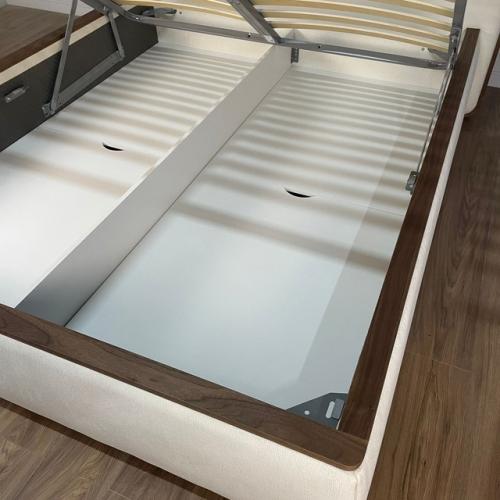 Двуспальная кровать Magdalena с ортопедическим основанием. 03