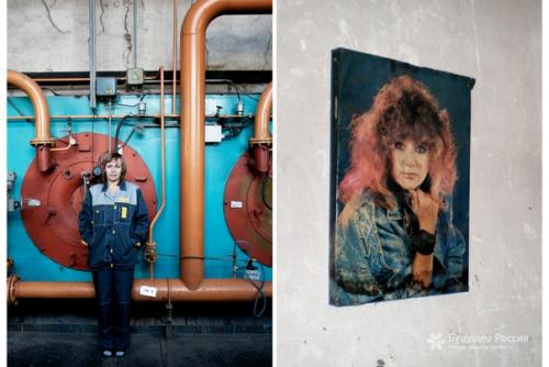 Советские люди большую часть своей жизни проводили на заводах и предприятиях, где трудились на благо государства. 03