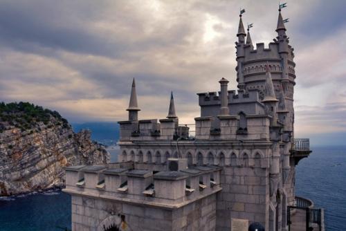 Ласточкино гнездо - визитная карточка Ялты и Крыма. 01