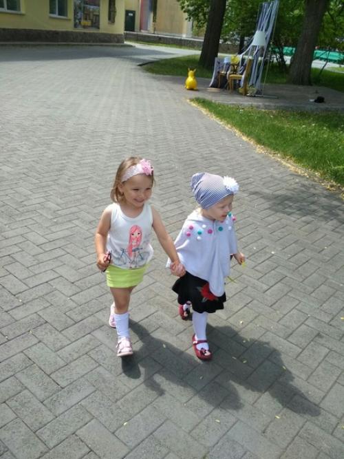 Я когда была маленькая мечтала, что вот вырасту и пойду в ресторан как жизнь изменилась глобально, Олесе всего 2, 5 а мы с ней по ресторанам ходим. 09