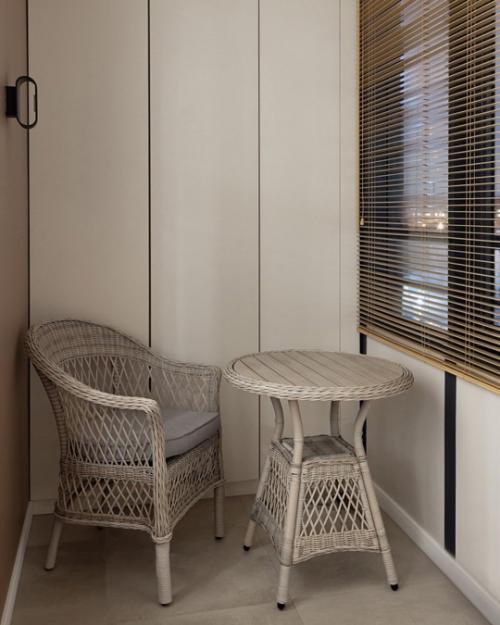 Уютная квартира всегда радует своих гостей благодаря светлому и современному интерьеру. 05