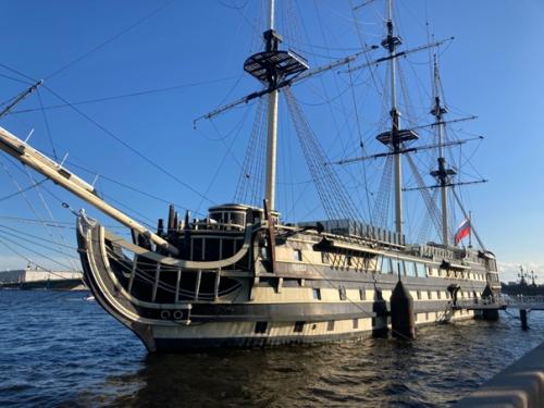 За полторы недели в питере я все ещё не адаптировалась к новой квартире. 07