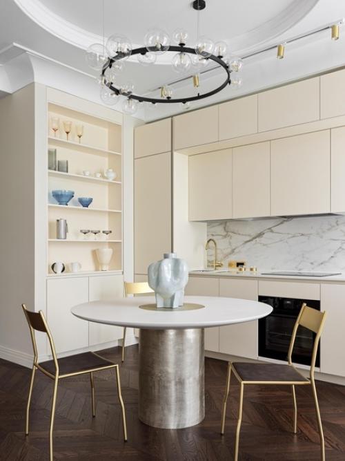 Блестящие примеры проектов с серебряными и хромированными деталями на любой вкус - в нашей новой подборке. 01