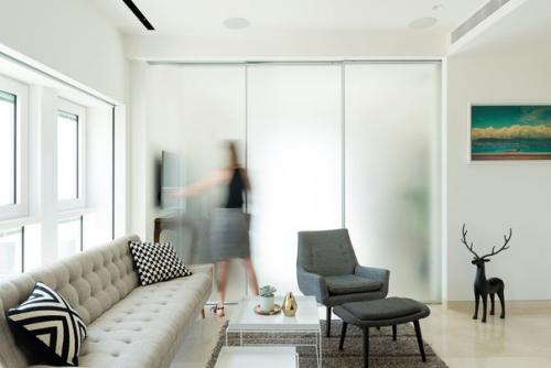 A Piece of Peacefulness by the sea: квартира в Тель-авиве с видом на море и огромным количеством солнечного света в интерьере! 03