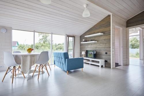 Недавно были в гостях у хозяев FL 65 б с тремя спальнями во всеволожском районе, который мы сдали летом прошлого года. 03