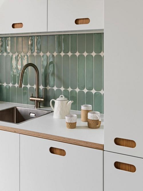 Реализованный интерьер квартиры в стиле икеа 1960-х в старом доме Санкт-петербурга.