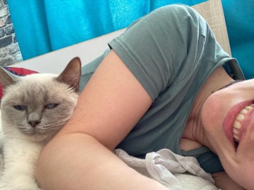 За полторы недели в питере я все ещё не адаптировалась к новой квартире. 06