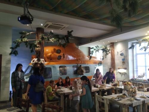 Потрясающий ресторан высокой кухни Экспедиция с очень интересным интерьером и завораживающей атмосферой. 06