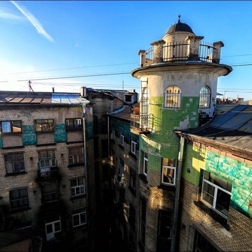 Измрудный замок на улице Марата. 04