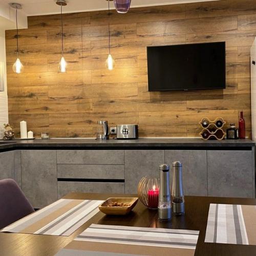 Ремонт в кухне.  От верхних шкафов отказались за ненадобностью. 04