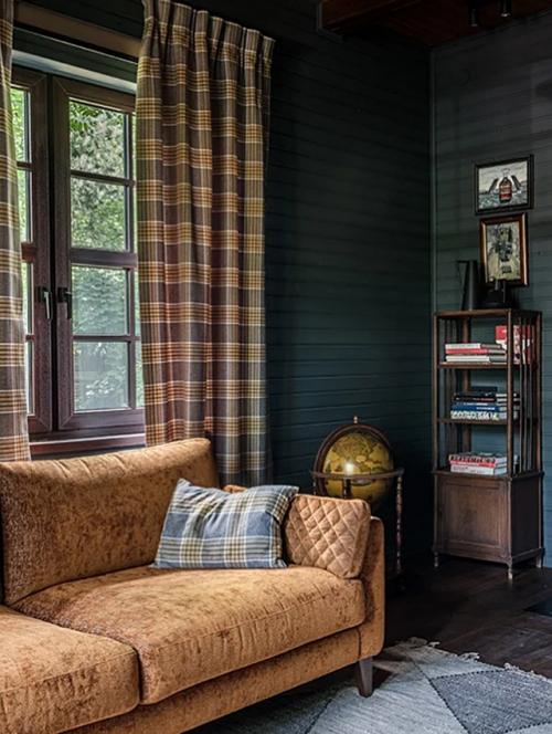 На НИКОЛИНОЙ горе. Мы вчера вечером посмотрели веранду в старом дачном доме площадью 250 кв. 01 На НИКОЛИНОЙ горе. Мы вчера вечером посмотрели веранду в старом дачном доме площадью 250 кв. 01