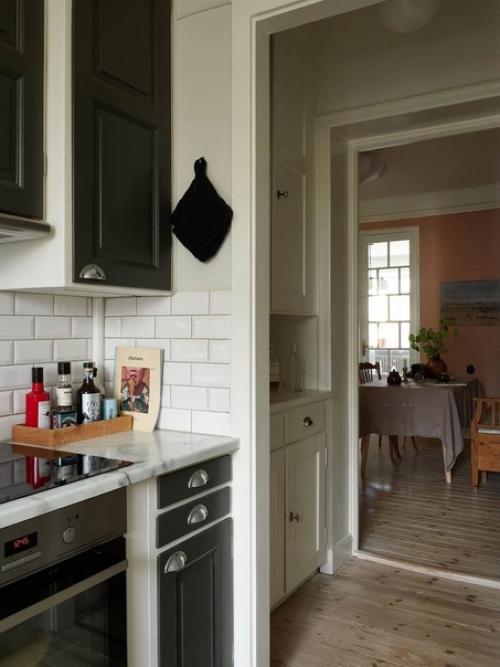 Давайте насладимся прогулкой по этой уютной скандинавской квартире! 03