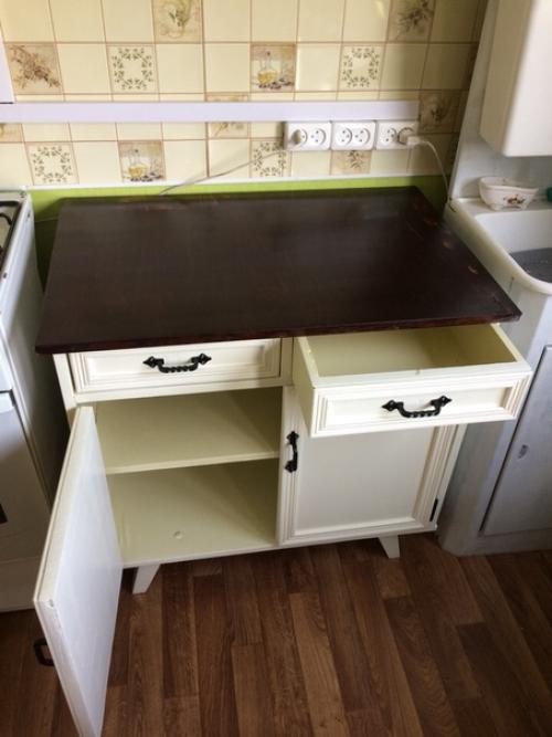 Эта старушка досталась нам от прежних хозяев, когда мы приобрели дачу. 04