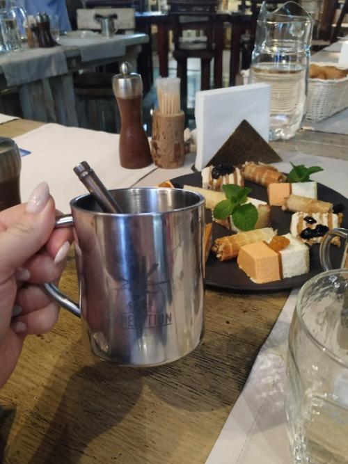 Потрясающий ресторан высокой кухни Экспедиция с очень интересным интерьером и завораживающей атмосферой. 07