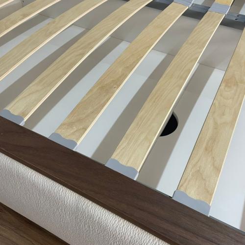 Двуспальная кровать Magdalena с ортопедическим основанием. 04