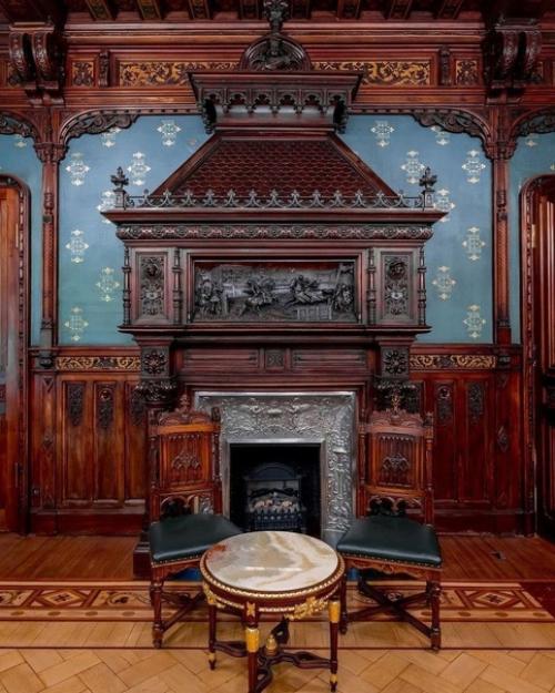 Ореховая гостиная в доме Елисеевых на невском проспекте. 03