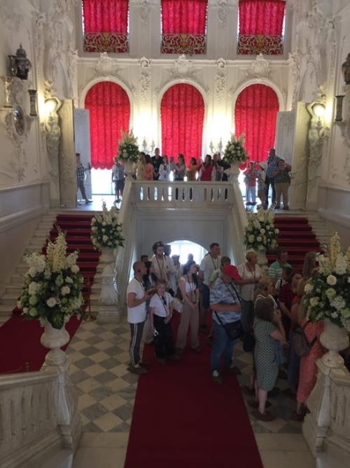 Знаменитый на весь мир, екатеринскиц дворец в Пушкино радушно принял нас 11 лицей. 01