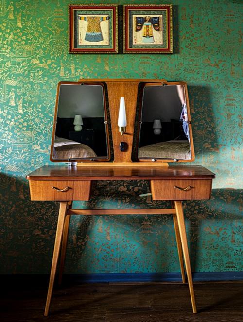 На НИКОЛИНОЙ горе. Мы вчера вечером посмотрели веранду в старом дачном доме площадью 250 кв. 08 На НИКОЛИНОЙ горе. Мы вчера вечером посмотрели веранду в старом дачном доме площадью 250 кв. 08