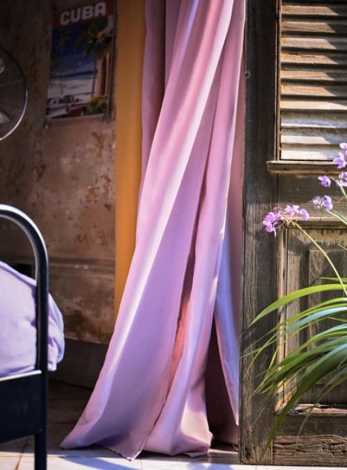 Летом так сладко прилечь на полчасика днем или ближе к вечеру. 02