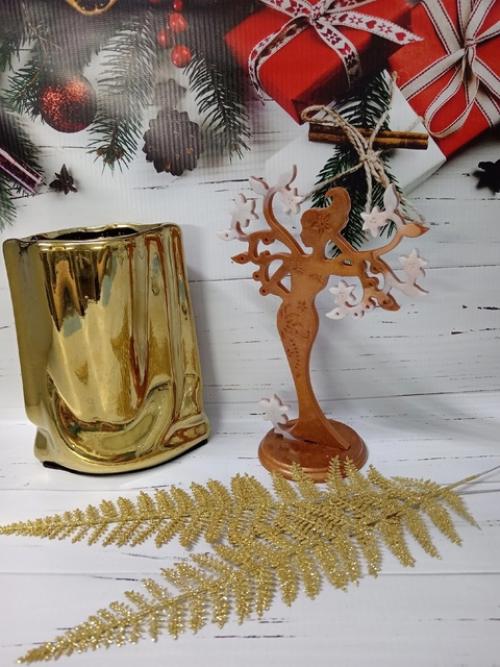 Подставка - дерево для украшений - это не просто функциональный предмет, а изысканный акцент вашего интерьера. 02