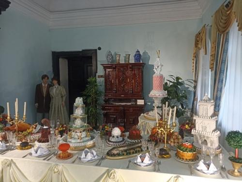 Ребята, мы побывали в настоящем замке с привидениями! 08