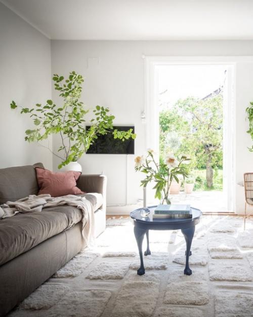 Добро пожаловать в уникальный дом, расположенный в центре города с жилой атмосферой! 04