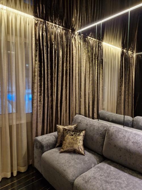 Шикарный бархат с печатью и тюль с золотым блеском украсили Тайную комнату на балконе в стиле ар деко. 03