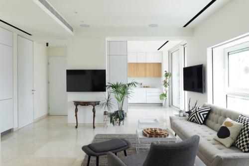 A Piece of Peacefulness by the sea: квартира в Тель-авиве с видом на море и огромным количеством солнечного света в интерьере! 01