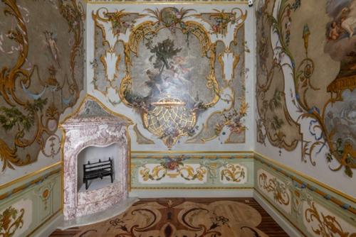 В верхнем парке ораниенбаума (г. Ломоносов) открылись для посетителей отреставрированные интерьеры Китайского Дворца. 06 В верхнем парке ораниенбаума (г. Ломоносов) открылись для посетителей отреставрированные интерьеры Китайского Дворца. 06