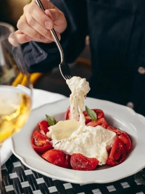 Jerome: маленькая, но совершенная Италия в центре Петербурга. 03