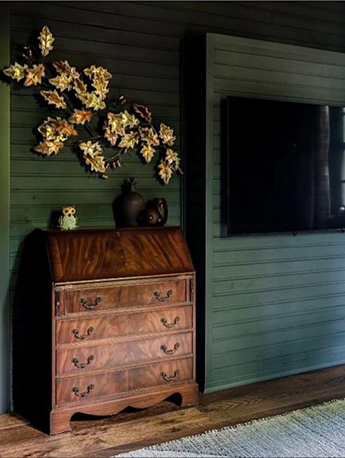 На НИКОЛИНОЙ горе. Мы вчера вечером посмотрели веранду в старом дачном доме площадью 250 кв. 02 На НИКОЛИНОЙ горе. Мы вчера вечером посмотрели веранду в старом дачном доме площадью 250 кв. 02