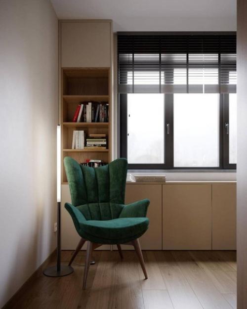 Просторная спальня с местом для роботы. 07